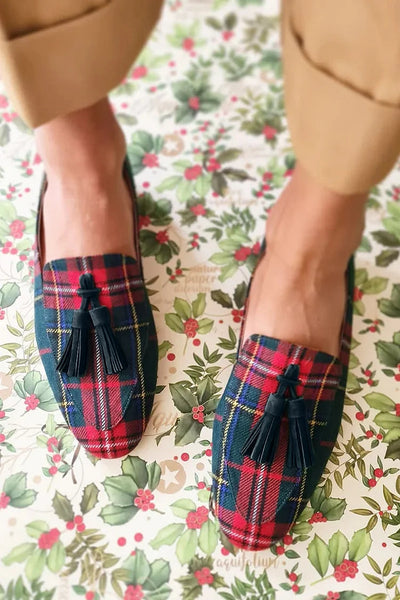 Susie – Elegant Scottish Chic Loafers with Tassels