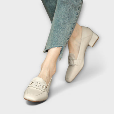 Monika – Elegant Suede Loafer