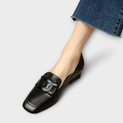 Monika – Elegant Suede Loafer