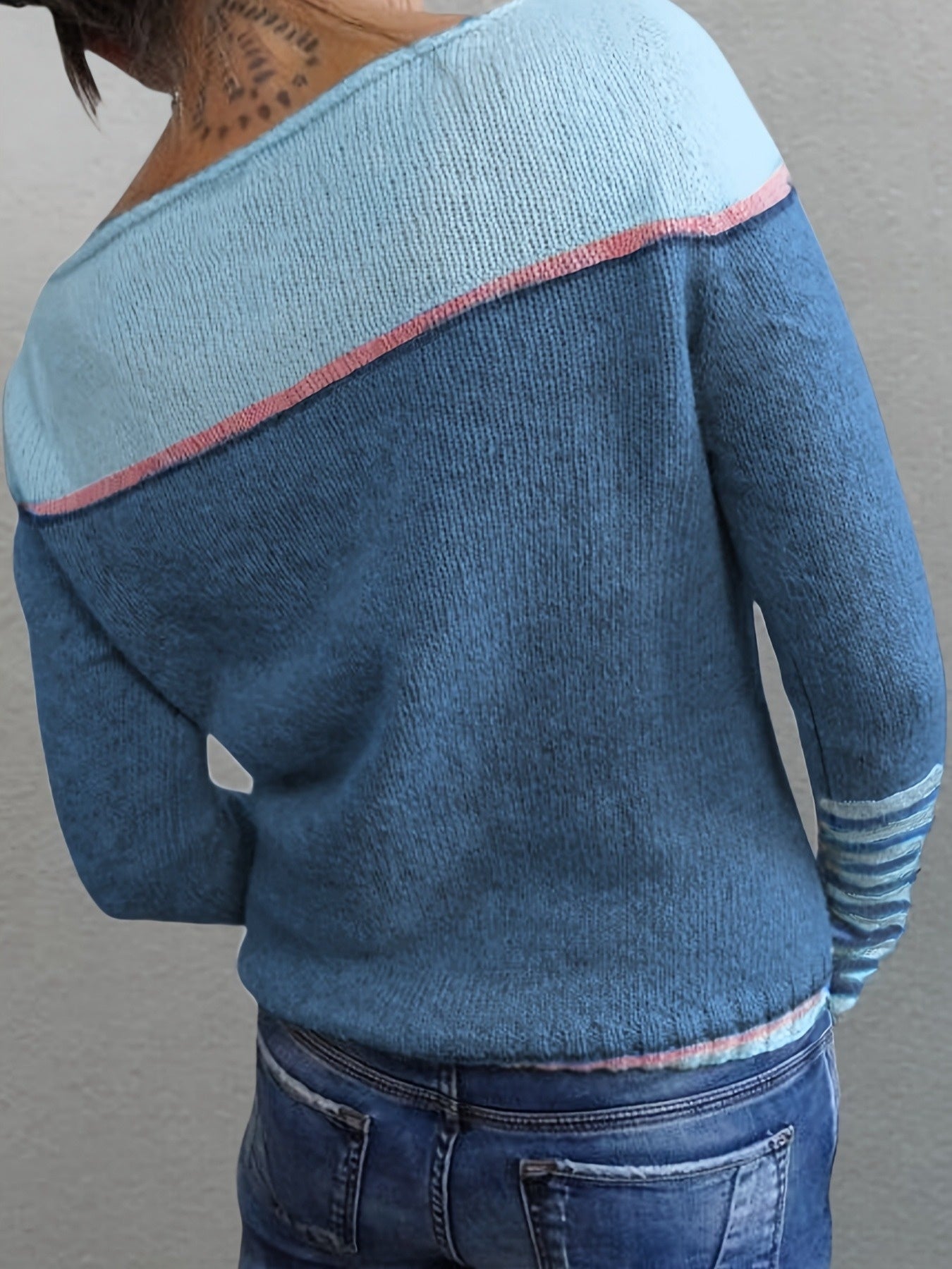 Katharina – Elegant Striped Sweater