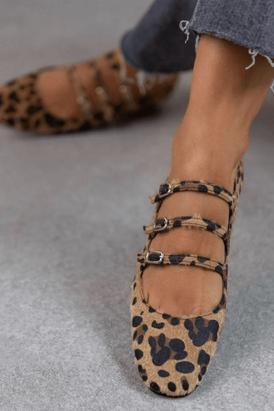 LEOPARDINA | Elegant ballerinas with animal print straps for an irresistible style