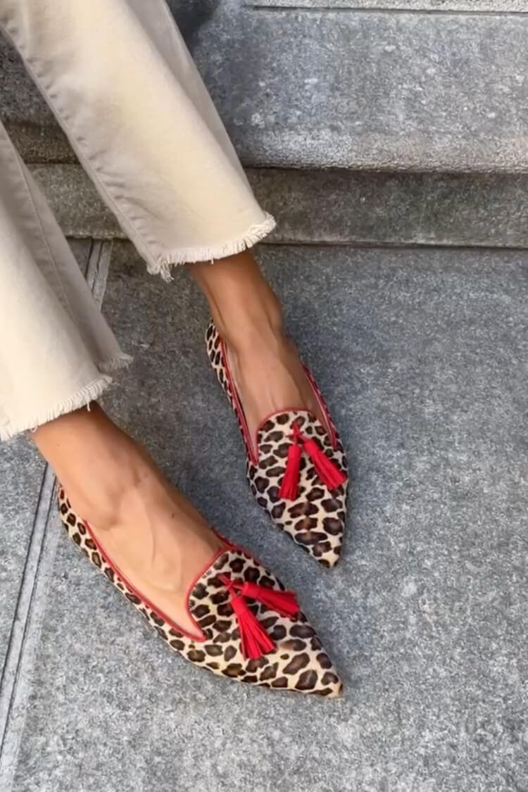 Sophie – Elegant Pointed Loafer with Red Tassels