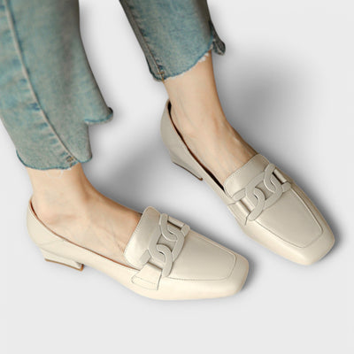 Monika – Elegant Suede Loafer