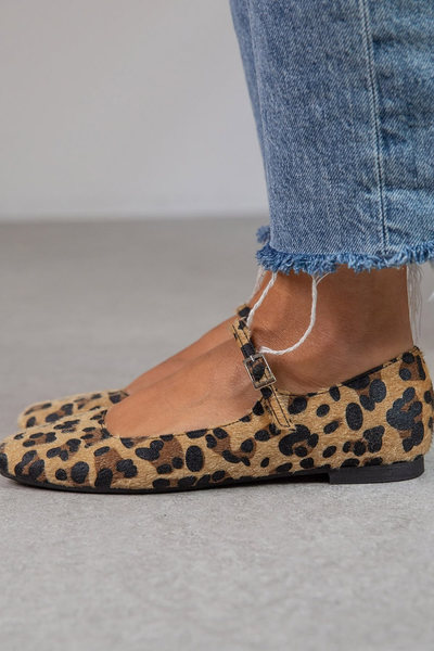 Lena – Elegant Ballet Flats with Strap and Adjustable Fastening