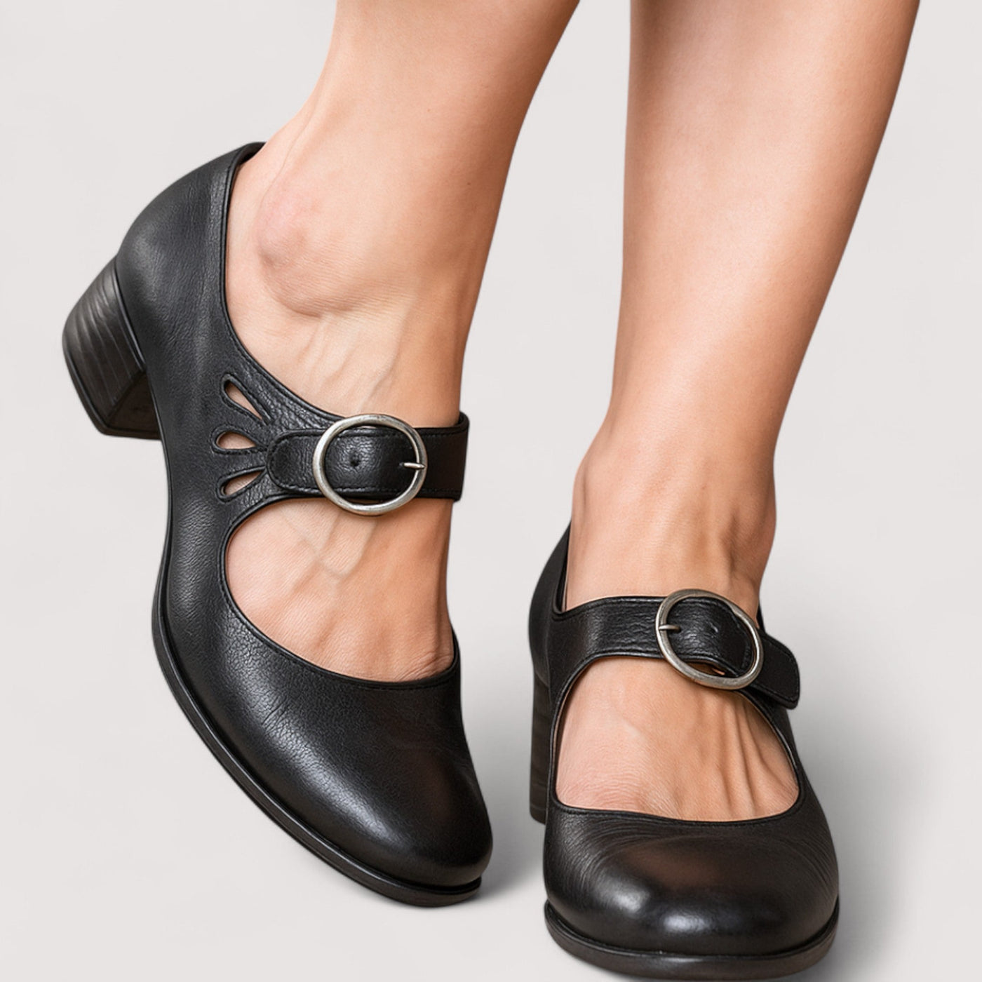 Amelia – Elegant Orthopedic Leather Sandals with Wedge Sole