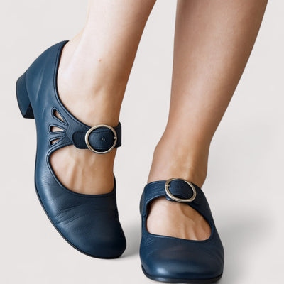 Amelia – Elegant Orthopedic Leather Sandals with Wedge Sole