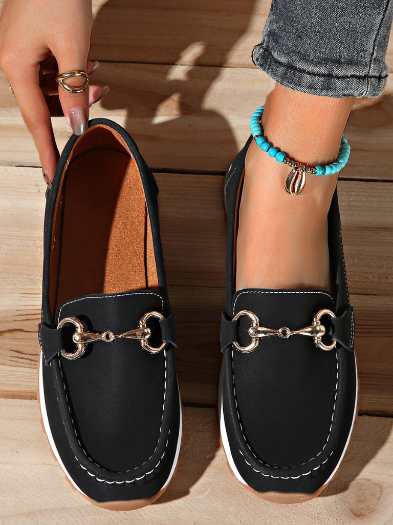 ISLA – Elegant Chain Detail Loafer