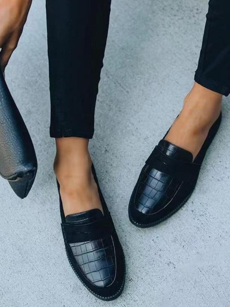 AVA – Elegant Croc-Detail Orthopedic Loafers