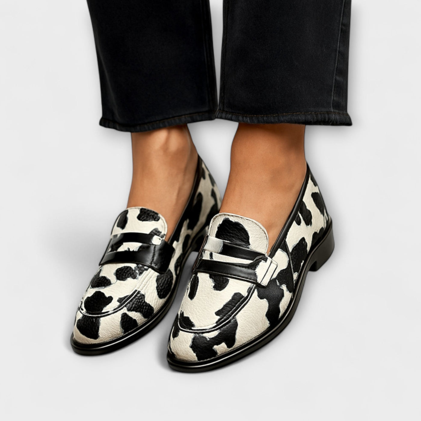 Victoria - elegant moccasin for comfort and style