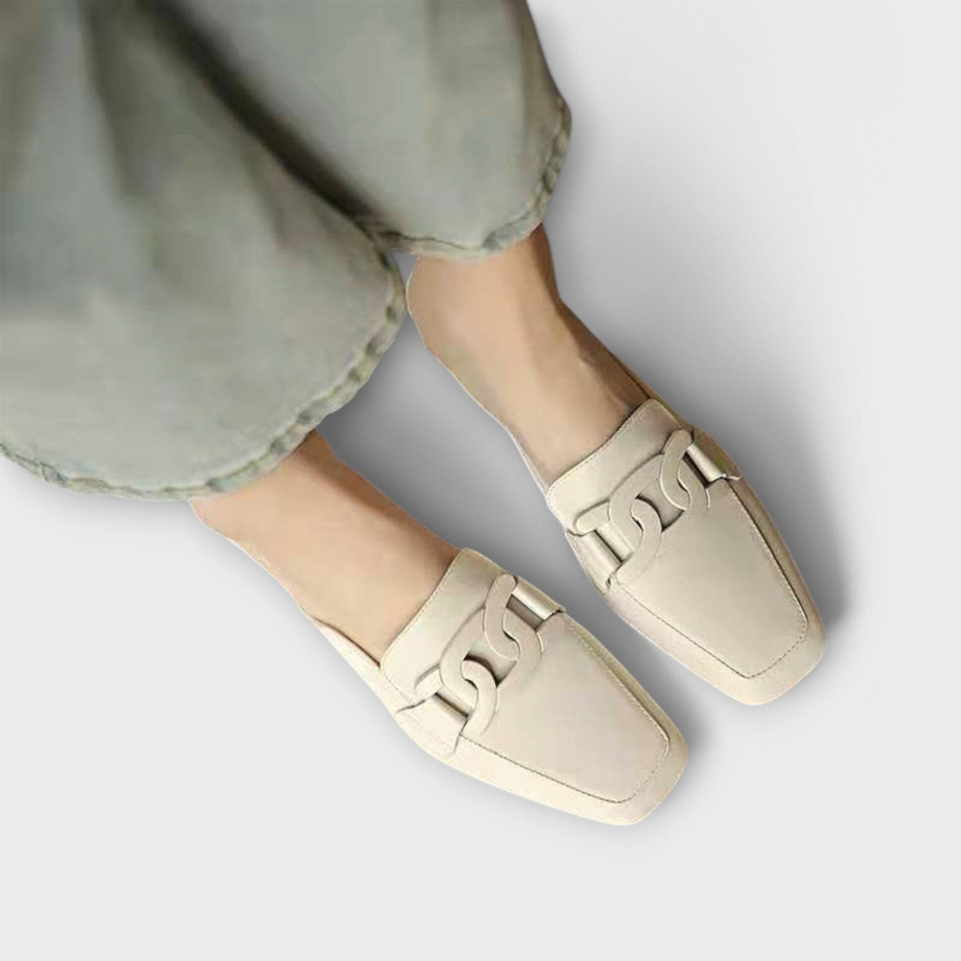 Monika – Elegant Suede Loafer