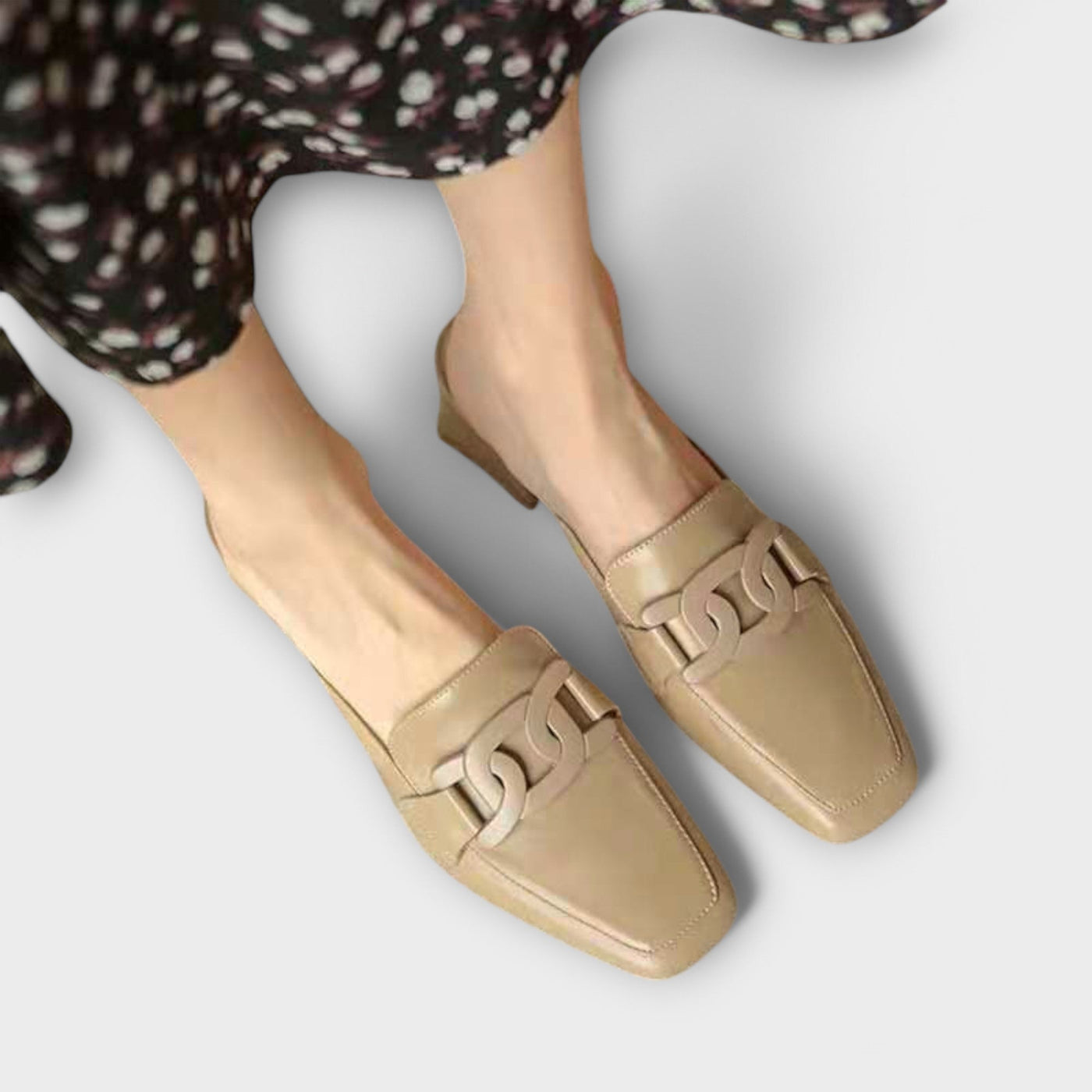 Monika – Elegant Suede Loafer