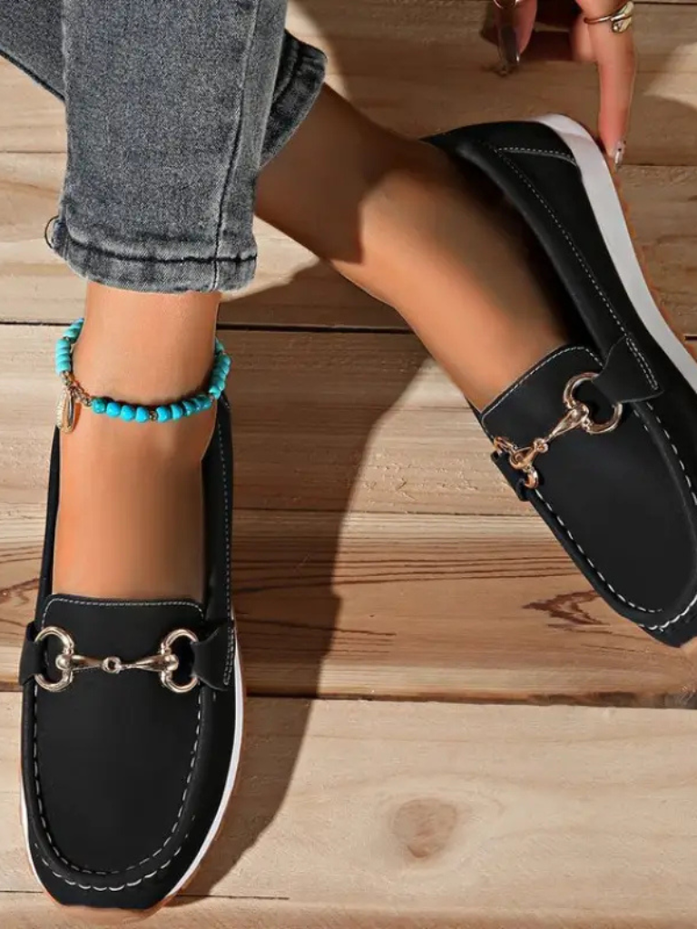 ISLA – Elegant Chain Detail Loafer