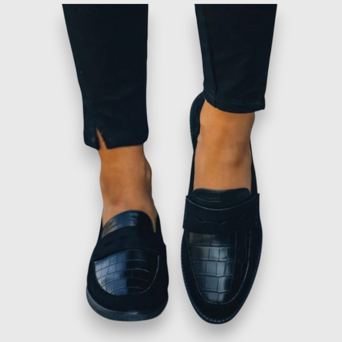 Liny – Elegant Suede Loafer