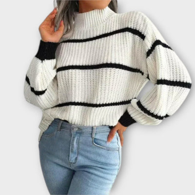 Amelith – Elegant Striped Turtleneck Sweater