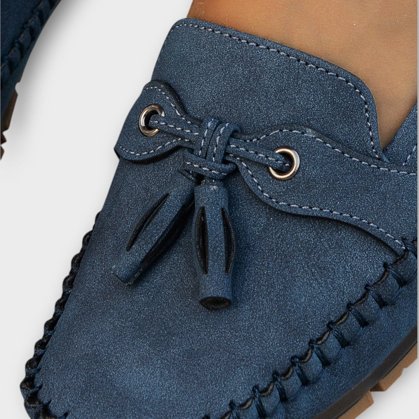 Lise – Elegant Suede Loafer