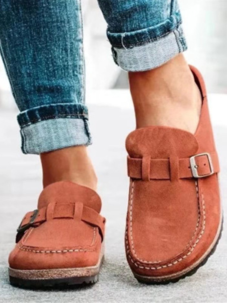 Amy – Elegant Comfort Clogs