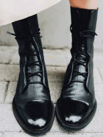 Victoria – Elegant Polished Lace-Up Boots