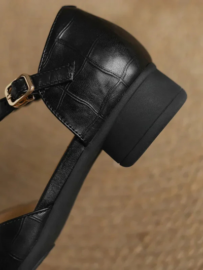 Aveline – Elegant Leather Ankle Boot