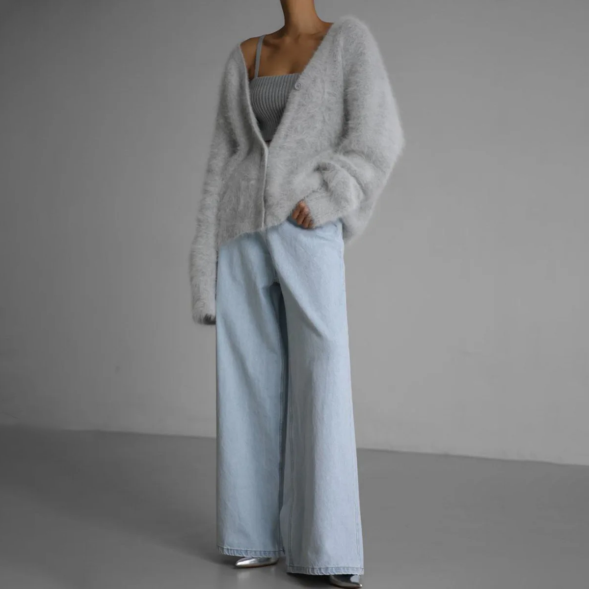 Luna – Timeless Cashmere Cardigan