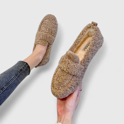 Solenne | Warm Loafers with Elegant Design