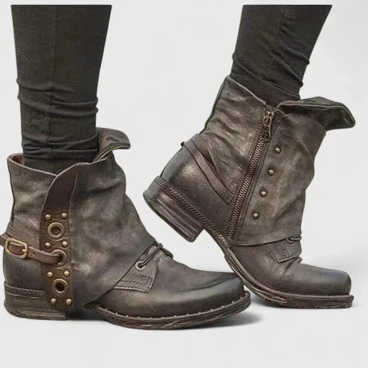 Savannah – Elegant Rivet Boots