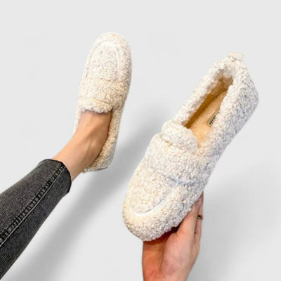 Solenne | Warm Loafers with Elegant Design
