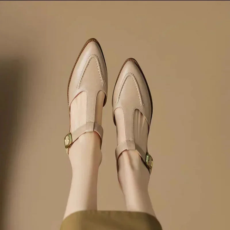 Aurenza – Elegant Buckle Shoes