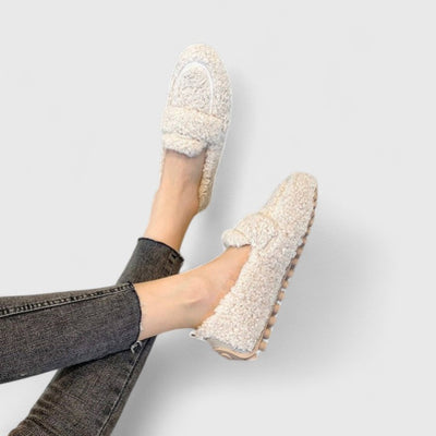 Solenne | Warm Loafers with Elegant Design