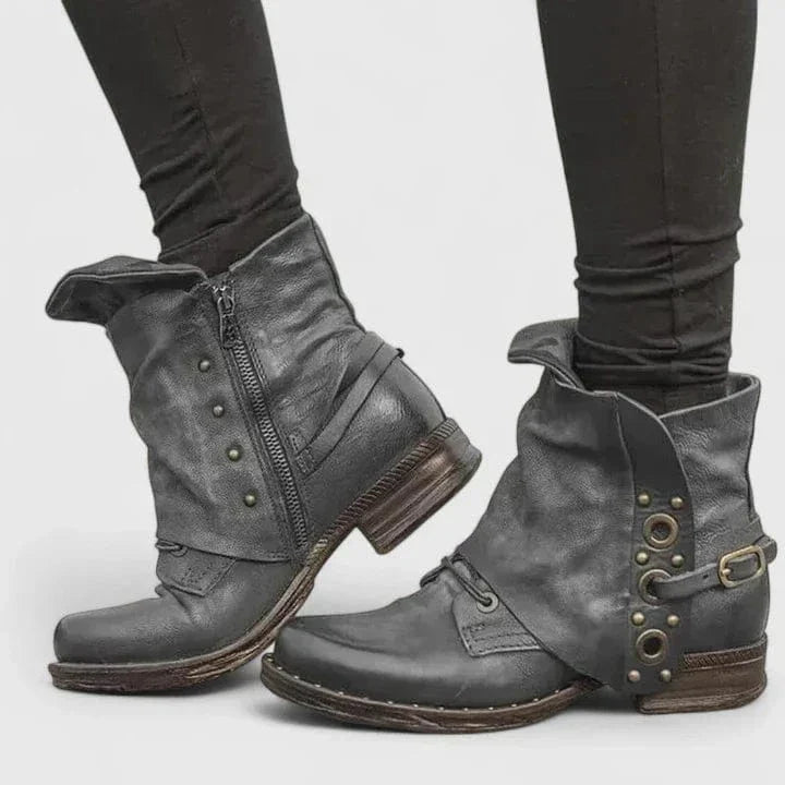 Savannah – Elegant Rivet Boots