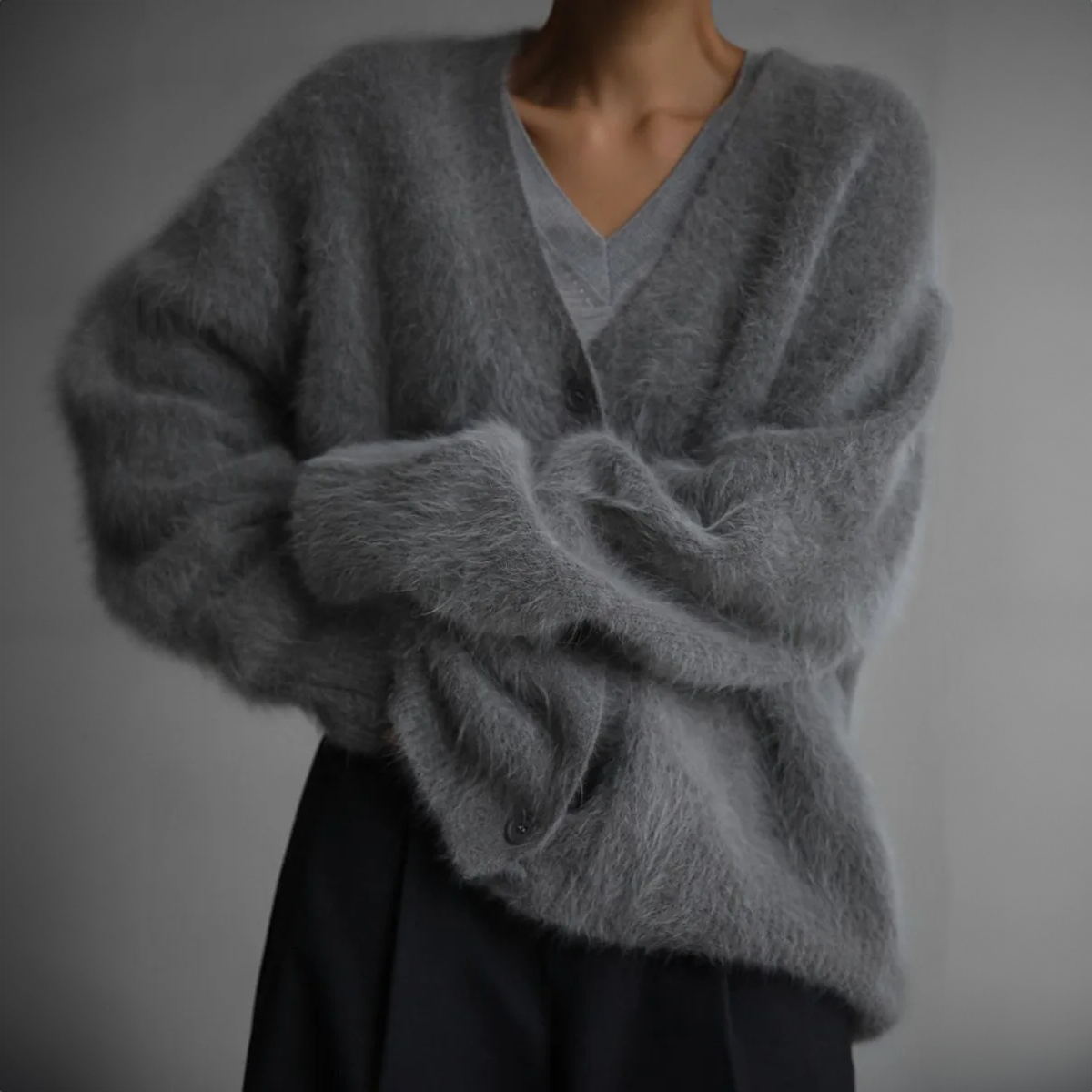 Luna – Timeless Cashmere Cardigan
