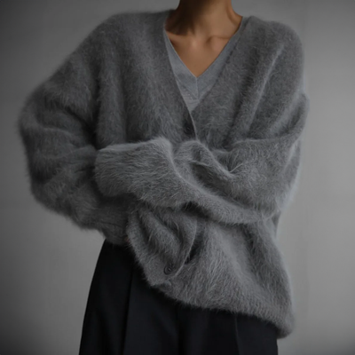 Luna – Timeless Cashmere Cardigan