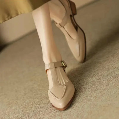 Aurenza – Elegant Buckle Shoes