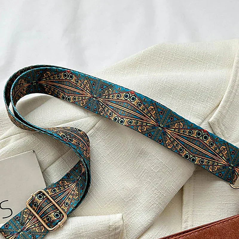 Embjørg | Classic shoulder bag with adjustable patterned strap