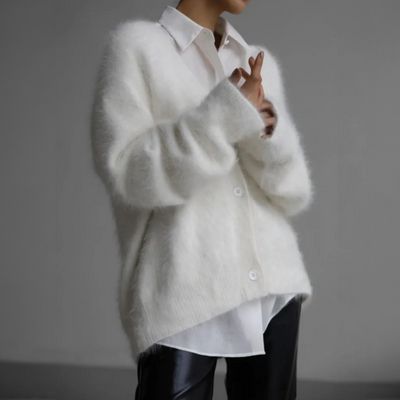 Luna – Timeless Cashmere Cardigan