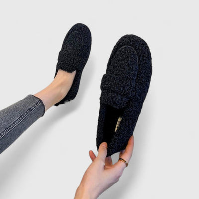 Solenne | Warm Loafers with Elegant Design