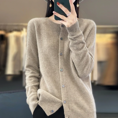 Annika – Elegant Cozy Sweater