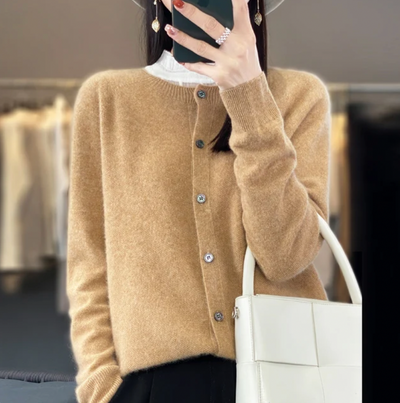 Annika – Elegant Cozy Sweater