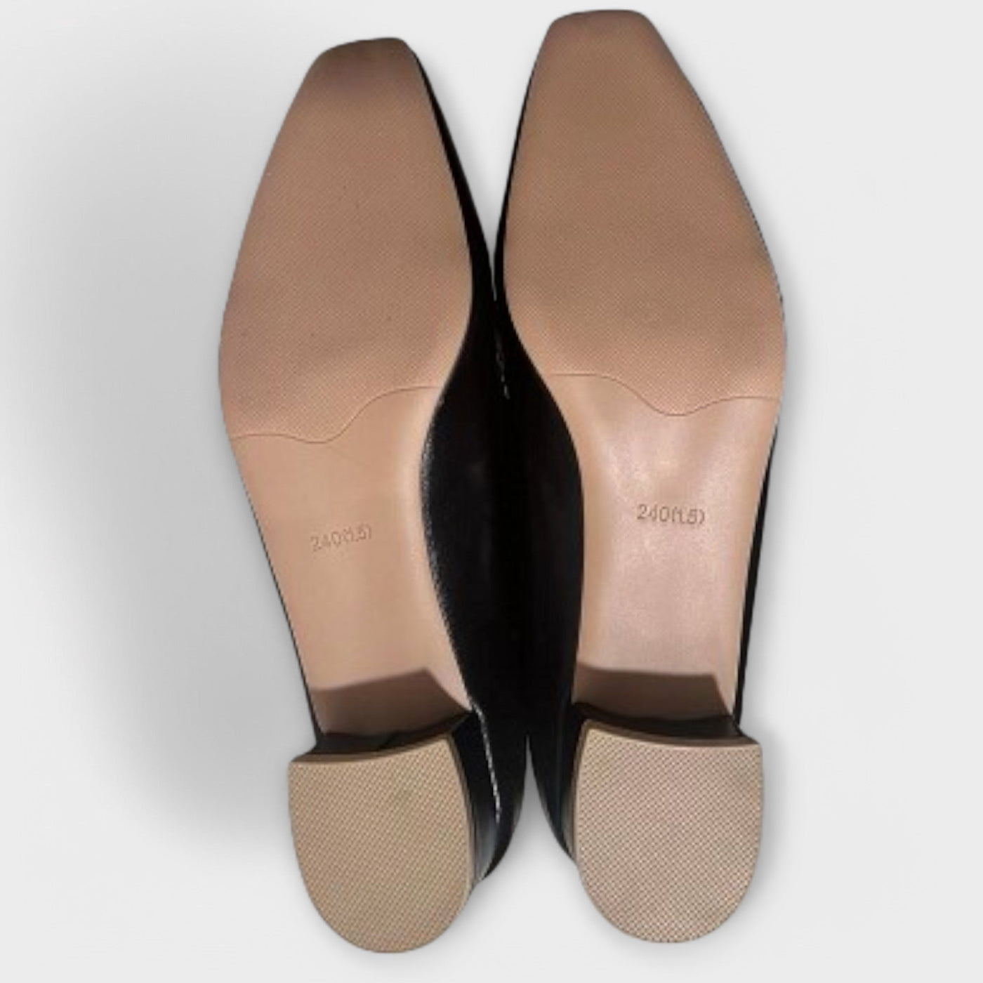 Monika – Elegant Suede Loafer