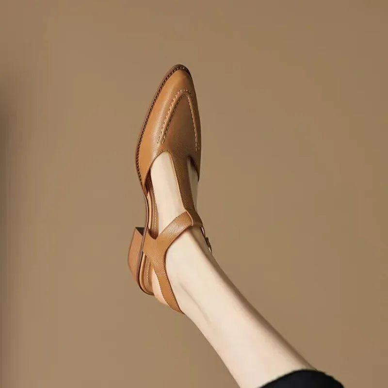 Aurenza – Elegant Buckle Shoes