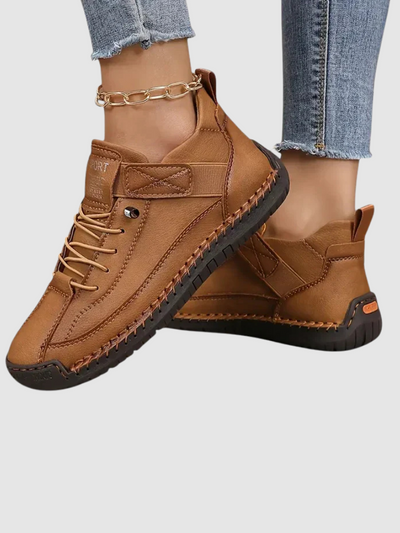 Maribel – Elegant Lace-Up Sneakers