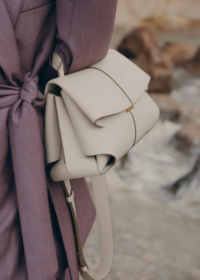 Live | Elegant Handbag