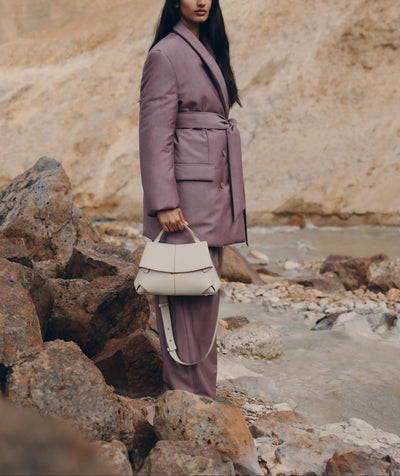 Live | Elegant Handbag