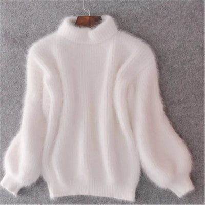 Jessica – Timeless Cold Turtleneck