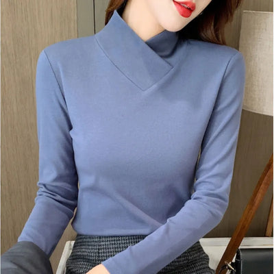 Liora – Elegant Turtleneck Tee