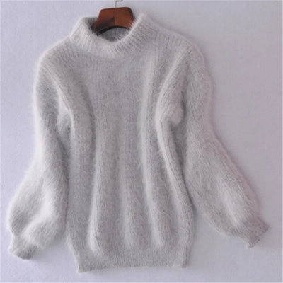 Jessica – Timeless Cold Turtleneck