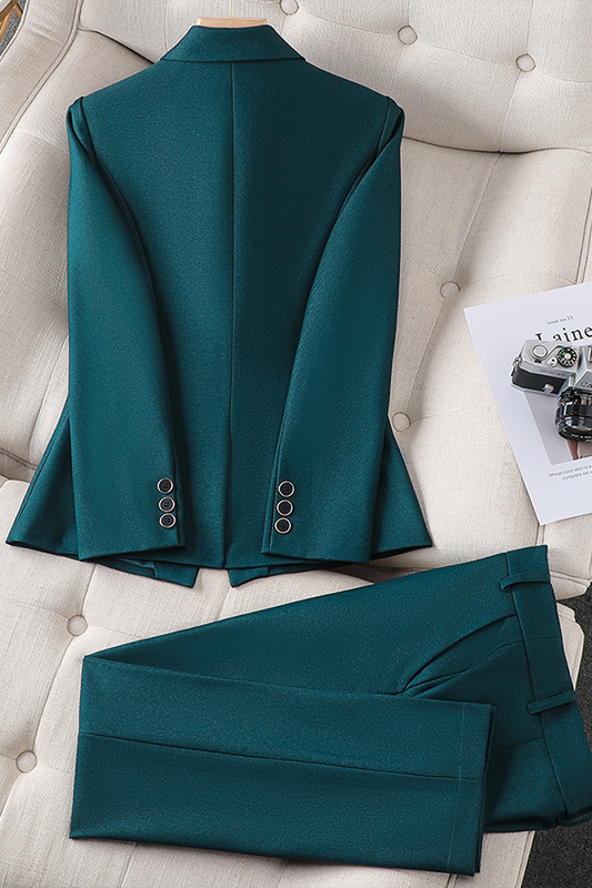 Camille – Elegant Blazer Ensemble