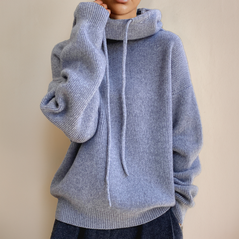 Lia – Timeless Elegant Turtleneck Sweater