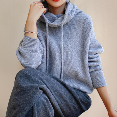 Lia – Timeless Elegant Turtleneck Sweater