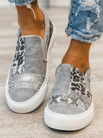 Noemi – Elegant Pain-Relieving Loafer
