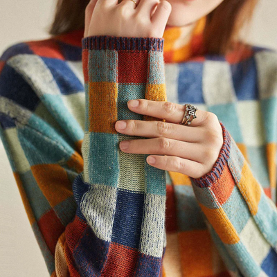Élise – Elegant Cashmere Turtleneck Sweater
